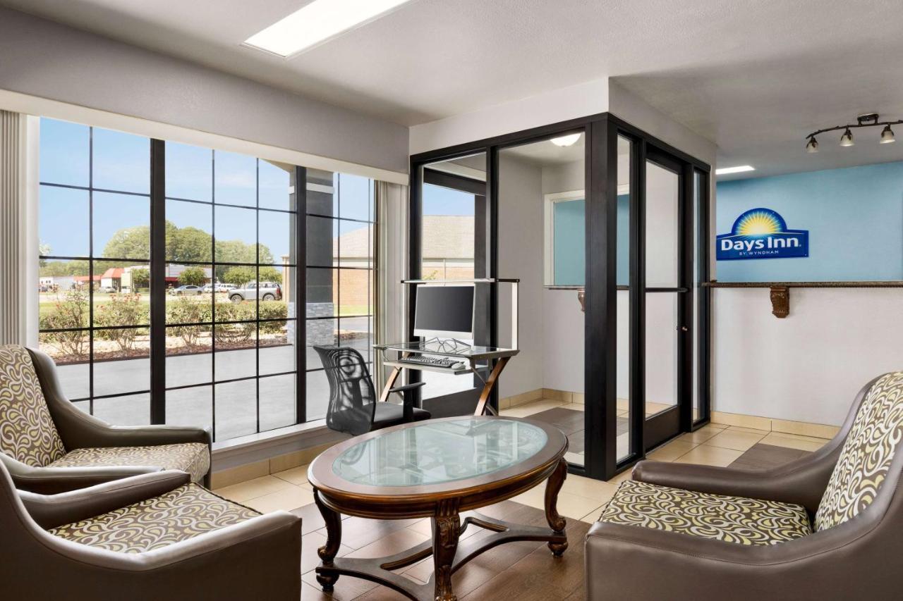 Days Inn By Wyndham Fulton Exterior photo